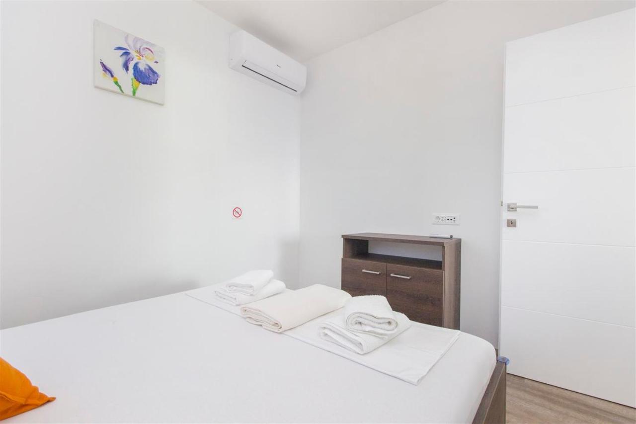 Villa Top Of Murter, Two Bedroom Apartment 2 Εξωτερικό φωτογραφία